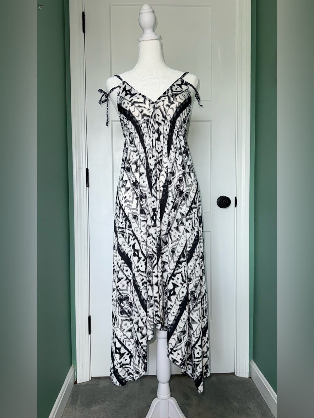 Les Tout Petits Black & White Abstract Tie-Strap Maxi Dress